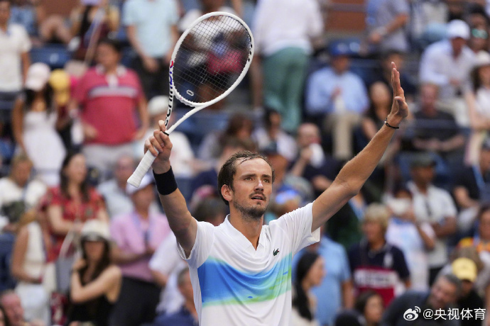 开云sport-澳网逆转美网，梅德韦杰夫统治全场