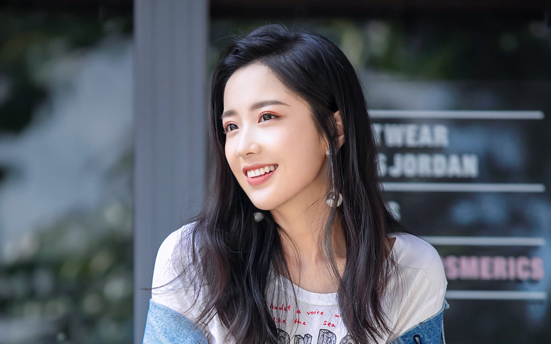 球场即棋盘，范戴克是唯一棋手，马赛疾风骤雨，难撼荷兰铁壁分毫