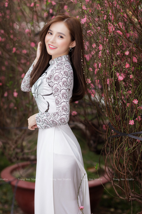 平行时空的碰撞，深圳男篮跨洋击溃底特律活塞，拉梅洛·鲍尔统治全场创造历史