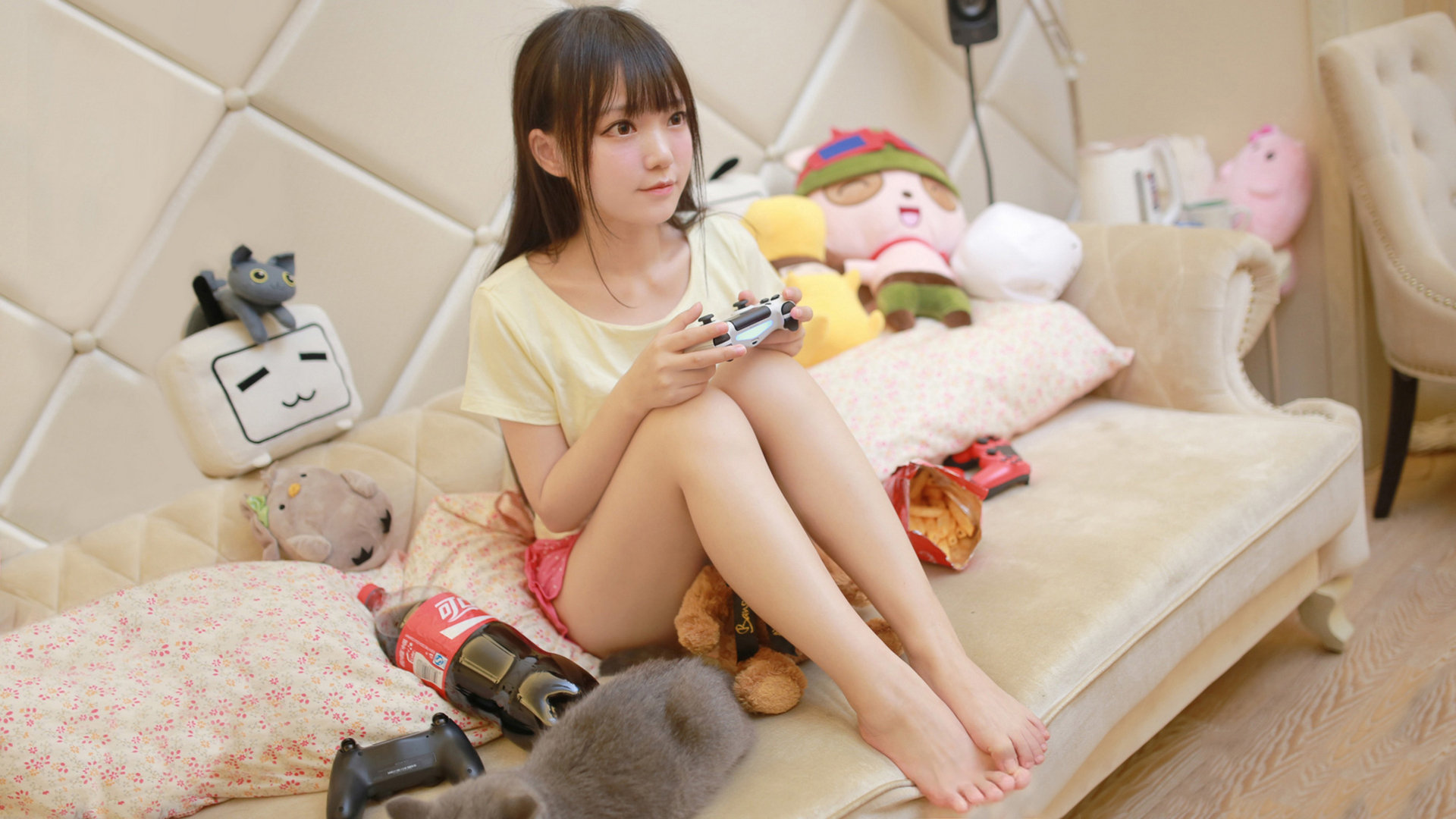 首先,我们来扩展思维,构思一个能抓人眼球、立意独特的标题